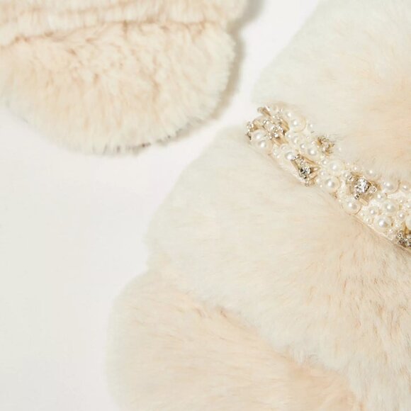 By Anthropologie Open-Toe Pearl Slippers NWT Size Medium - Picture 2 of 9